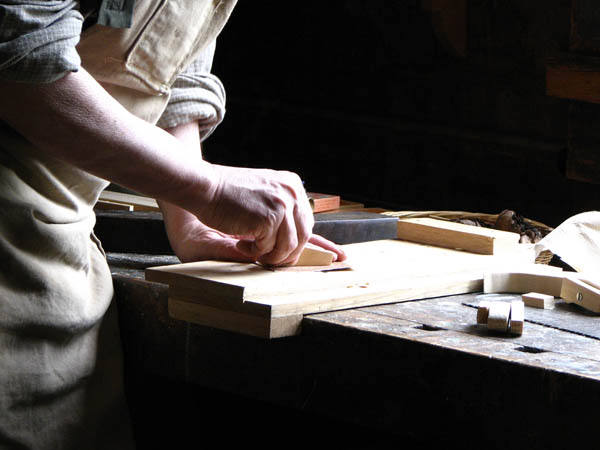 Nuestra <strong>carpintería de madera en  Mont-roig del Camp</strong> es una empresa de <strong>herencia familiar</strong>, por lo que  contamos con gran <strong>experiencia </strong>en la profesión.